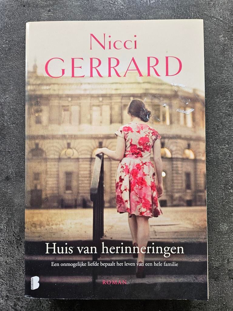 Huis van herinneringen - Nicci Gerrard (Roman), Ophalen of Verzenden, Gelezen, Nicci Gerrard, Europa overig