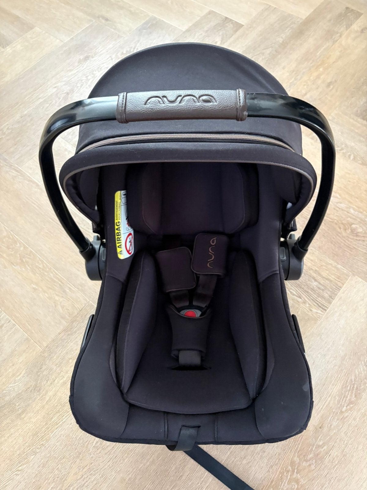 Maxi cosi en isofix van nuna, Gebruikt, Ophalen of Verzenden, Isofix, 0 t/m 13 kg