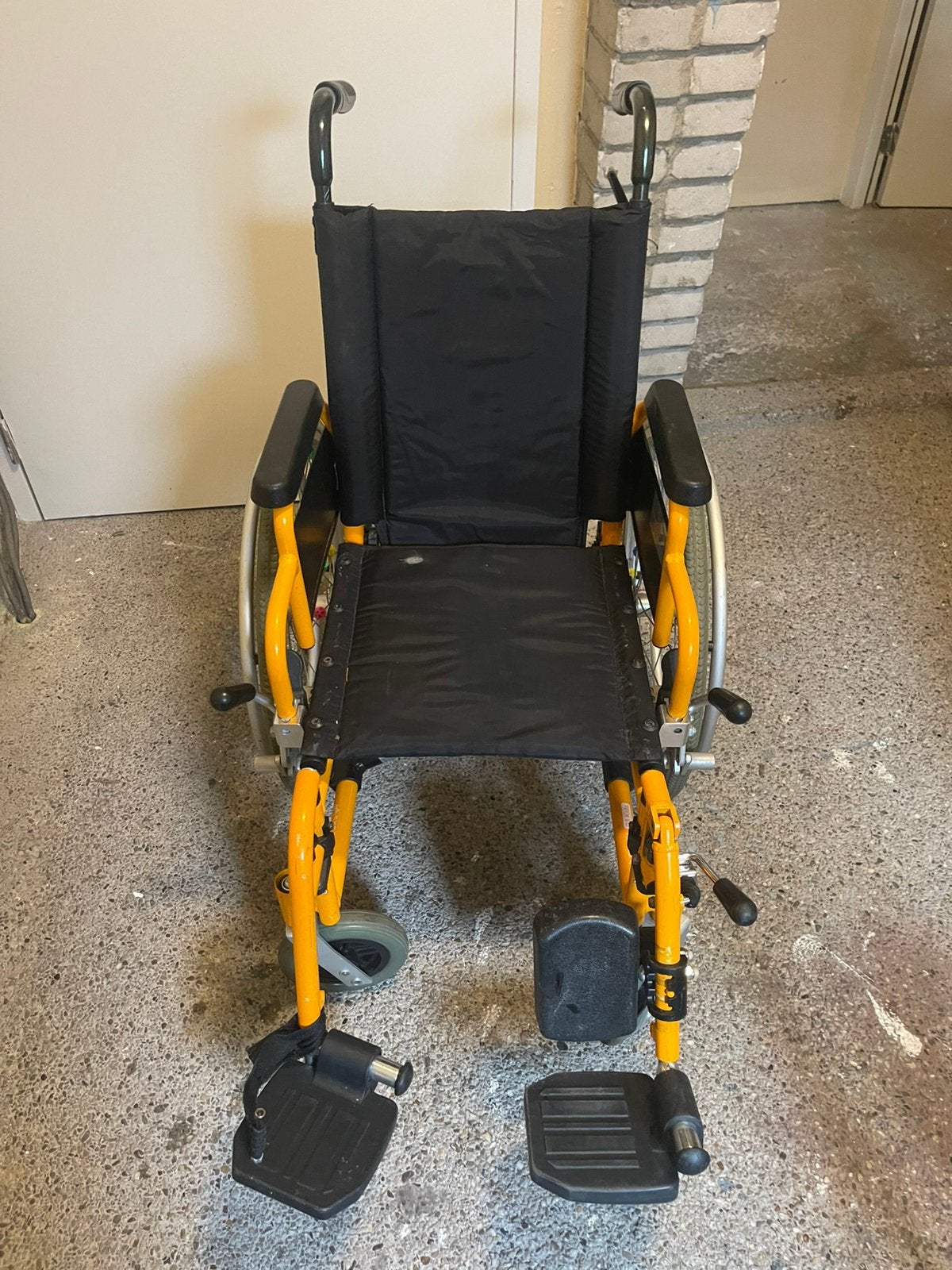 Kinder rolstoel, Diversen, Rolstoelen, Ophalen of Verzenden, Zo goed als nieuw, Duwrolstoel