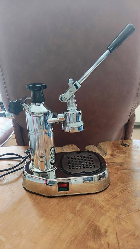 La Pavoni Europiccola Espresso Machine - Zo goed als nieuw, Stoompijpje, Espresso apparaat, Gemalen koffie, Ophalen of Verzenden