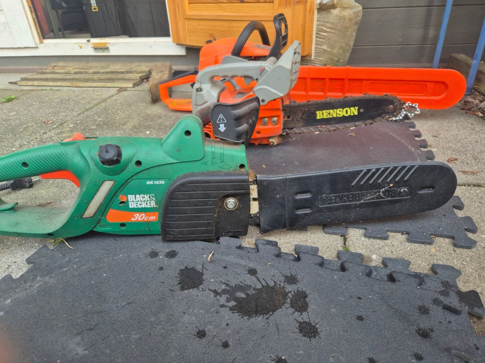 3x Kettingzaag: Black & Decker, Benson, Midori Japan, Doe-het-zelf en Verbouw, Gereedschap | Zaagmachines, Ophalen, Gebruikt, Kettingzaag