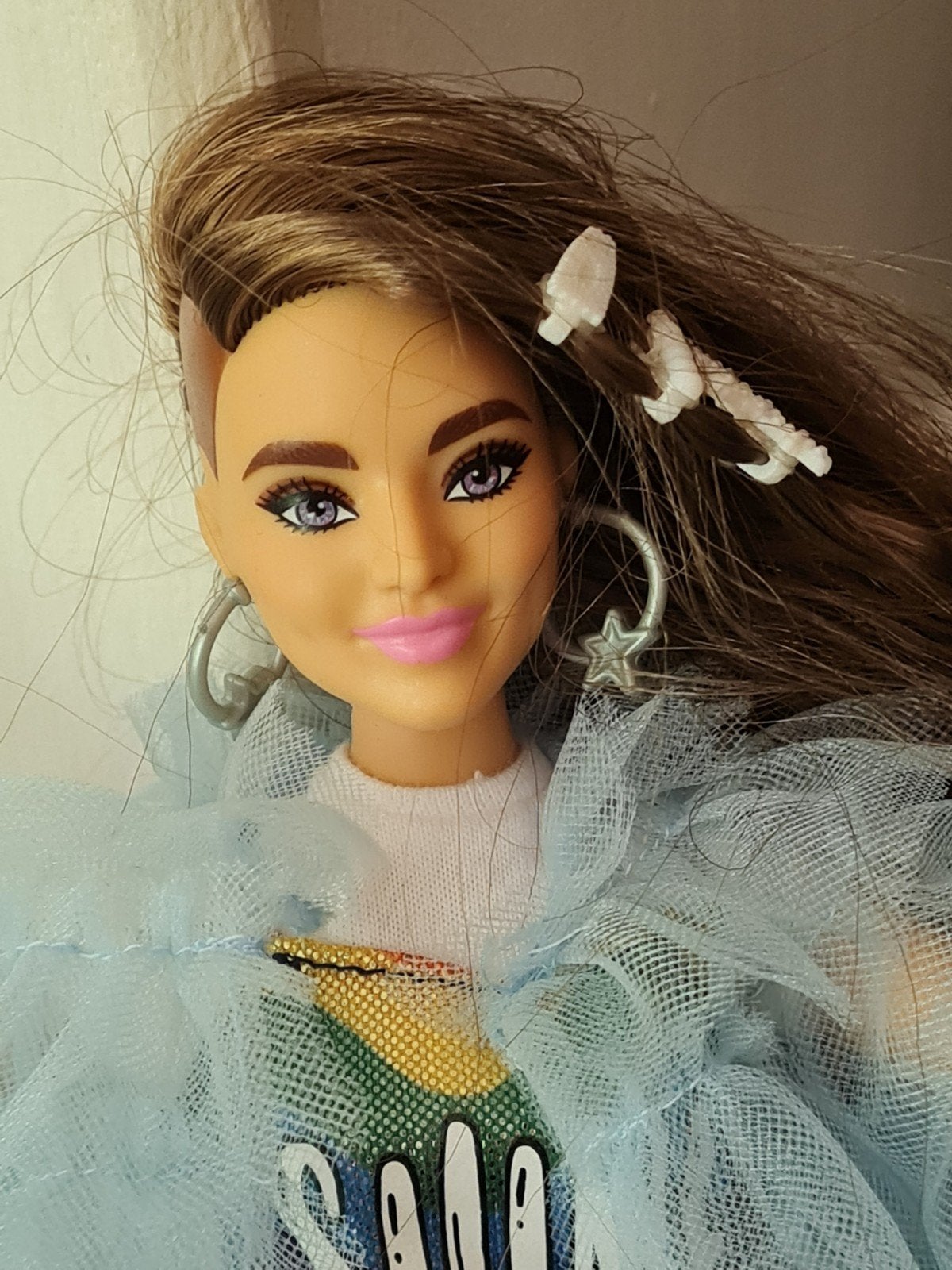 Barbie Extra pop met regenboogjurk en accessoires, Ophalen of Verzenden, Nieuw, Barbie