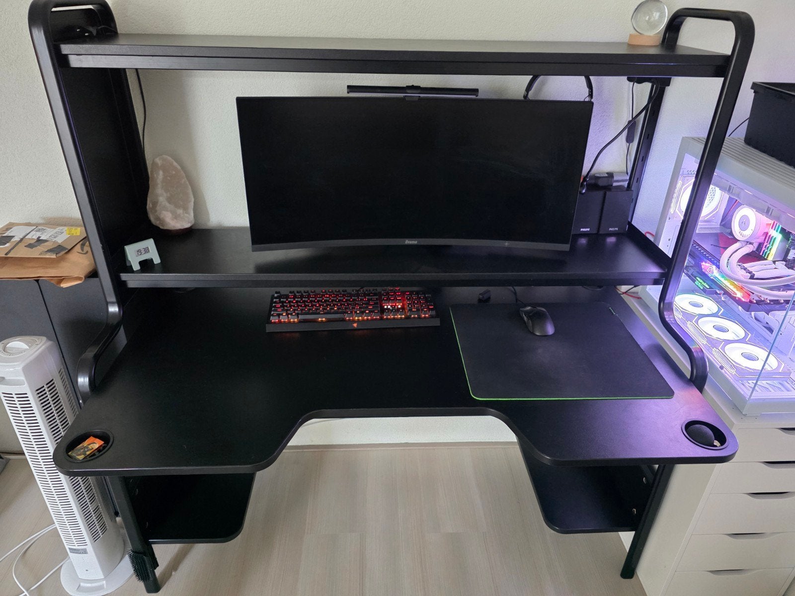 IKEA FREDDE - Gamingbureau, Ophalen, Zwart, Gebruikt, Spaanplaat of MDF