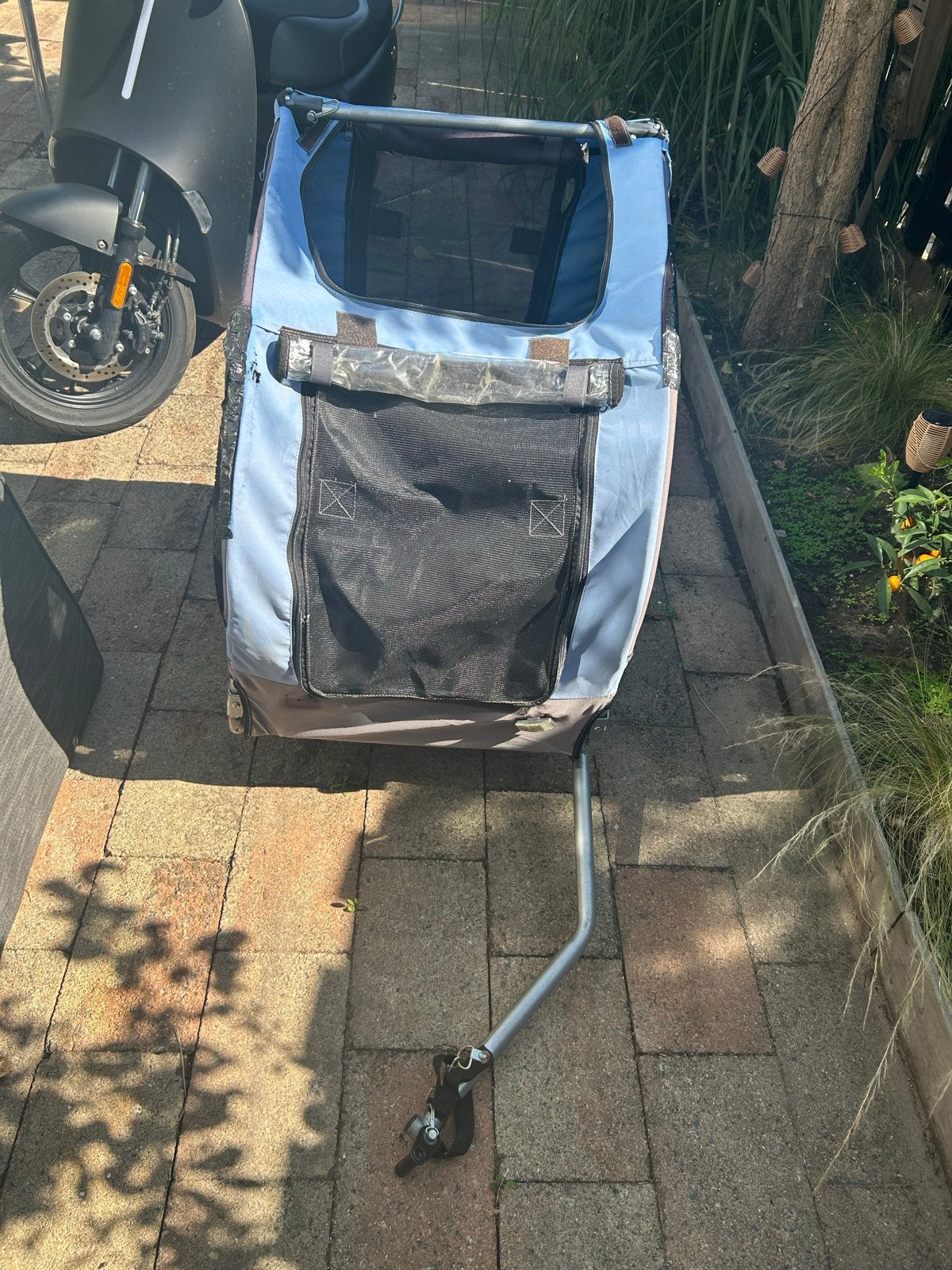 Fietskar - Comfortabel en Veilig voor Uw Hond, Ophalen, Gebruikt, Hondenkar, 20 tot 40 kg