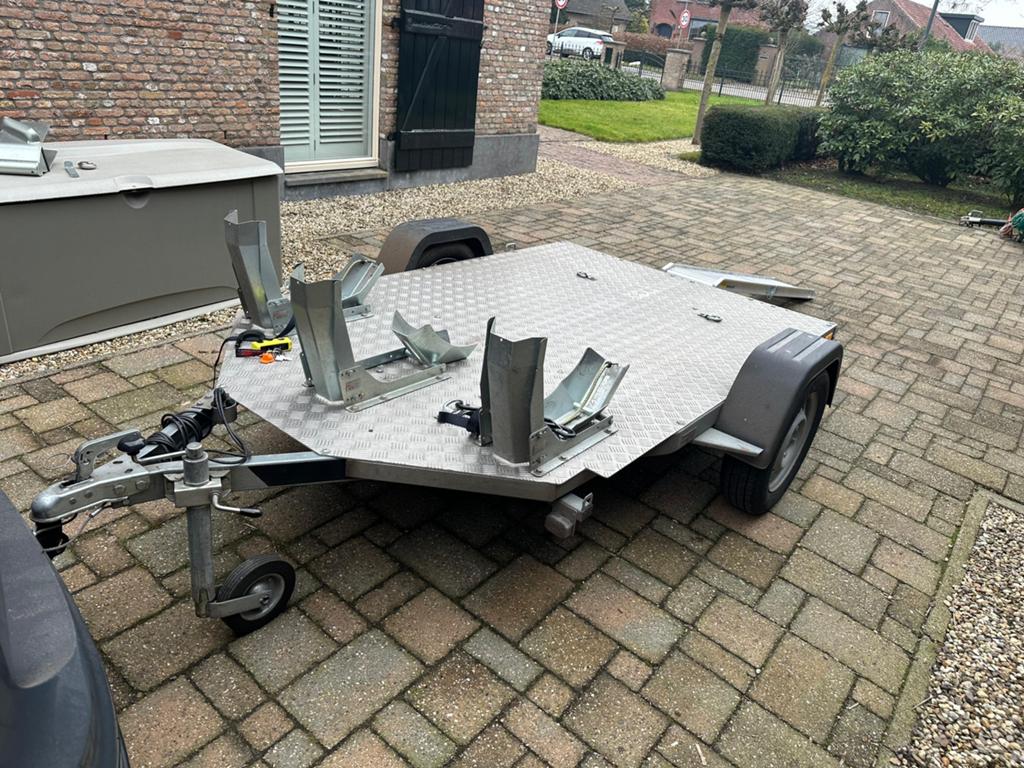 Motortrailer, Ophalen, Zo goed als nieuw