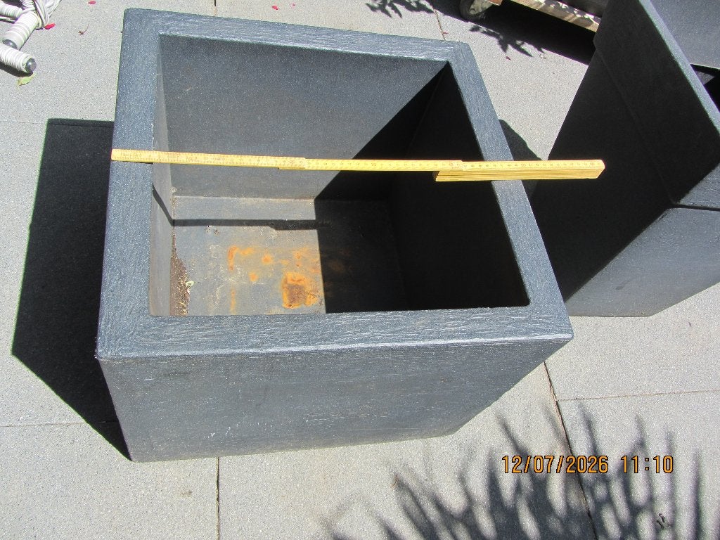 Grijze kunststoffen bloembakken., Ophalen, Kunststof, Minder dan 60 cm, Zo goed als nieuw