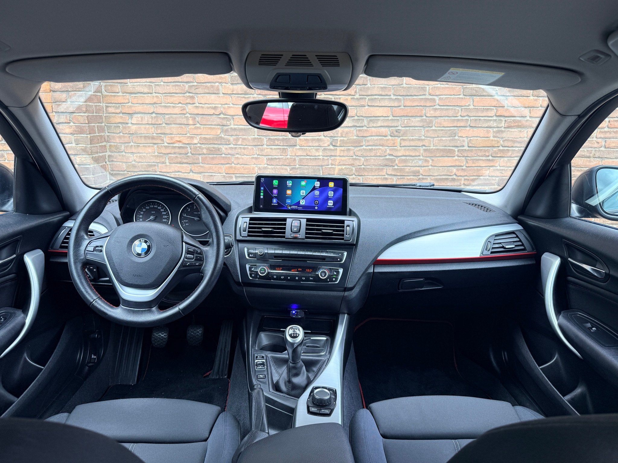 BMW 1 Serie 116I Business+·Carplay·Stoelverw.·Camera·18, Auto's, Euro 5, 136 pk, Gebruikt, 4 cilinders