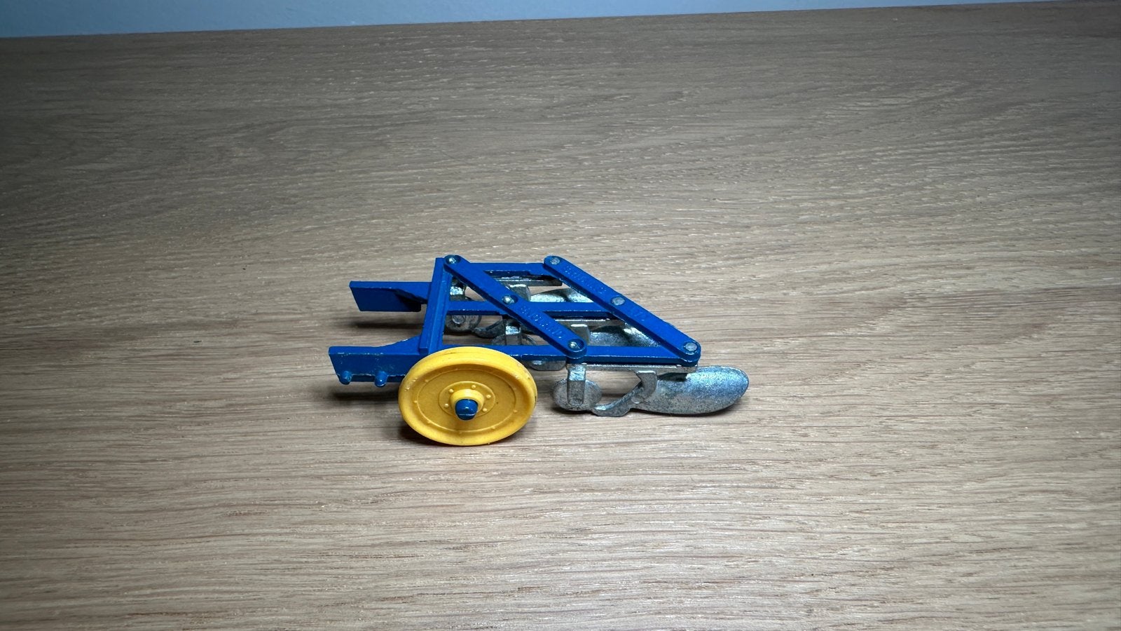 Vintage Britains Ltd Ploeg (England) - Blauw met Geel Wiel, Ophalen of Verzenden