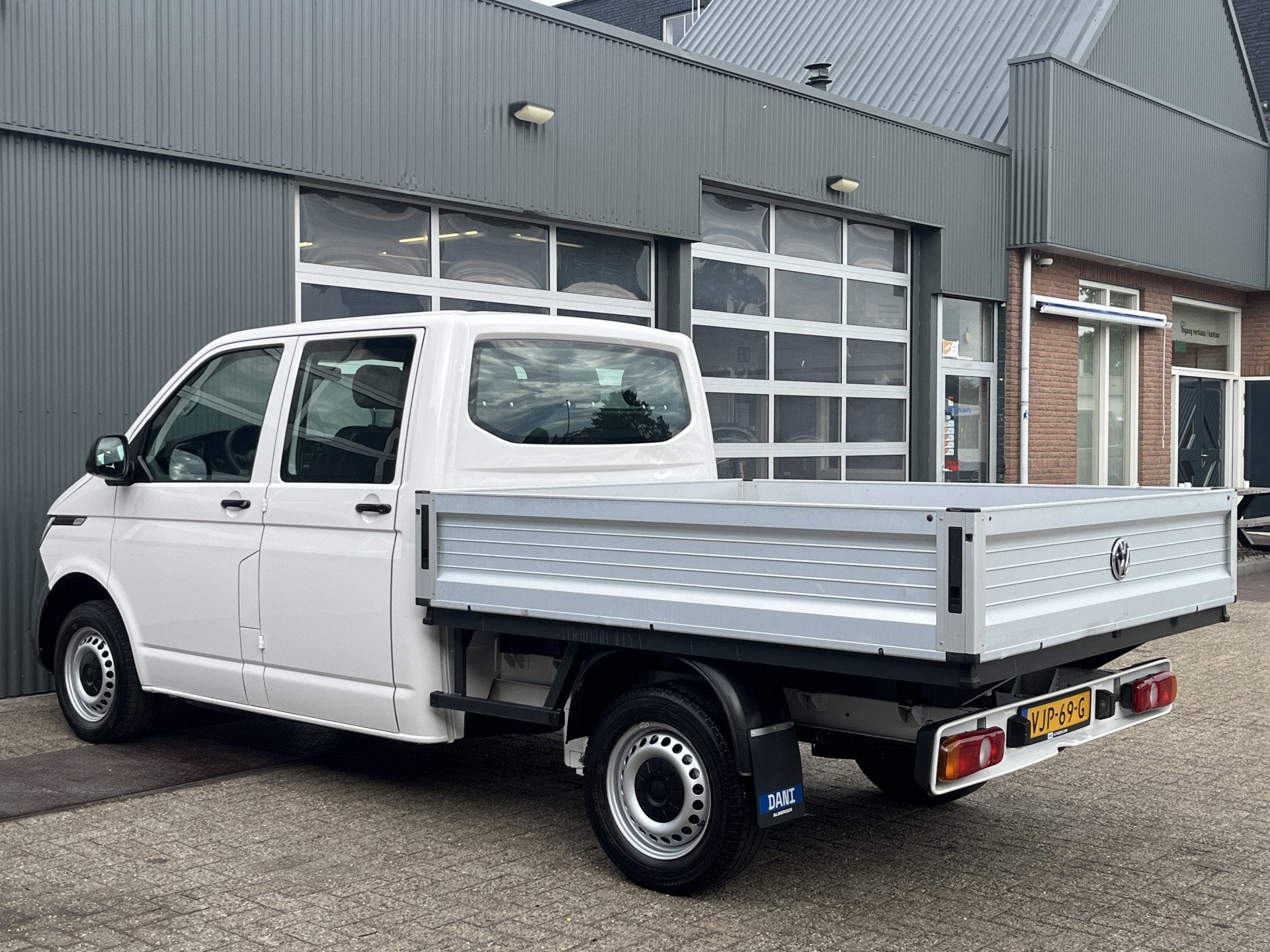 Volkswagen Transporter 2.0 TDI DC Pick-up Openlaadbak Airco, Voorwielaandrijving, Gebruikt, Volkswagen, Wit