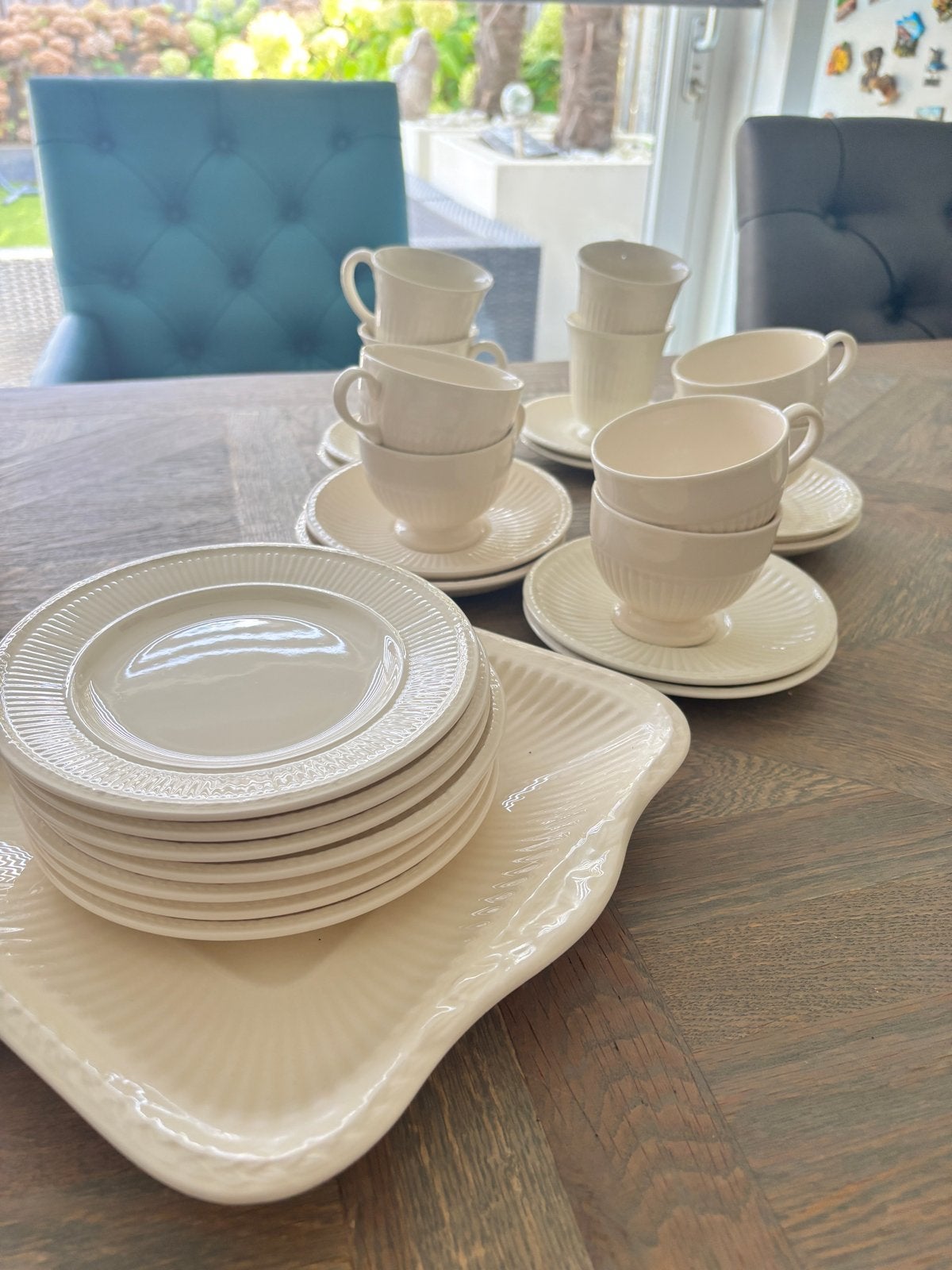 Wedgwood thee- en gebakset - Edme Queen's Ware, Klassiek, Ophalen of Verzenden, Zo goed als nieuw, Compleet servies