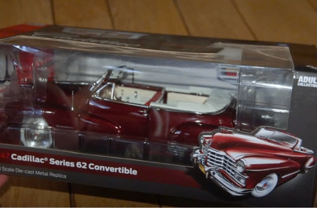 1:18 CADILLAC SERIES 62 Convertible Autoworld in doos WRH, Verzenden, Zo goed als nieuw, Auto, Overige merken