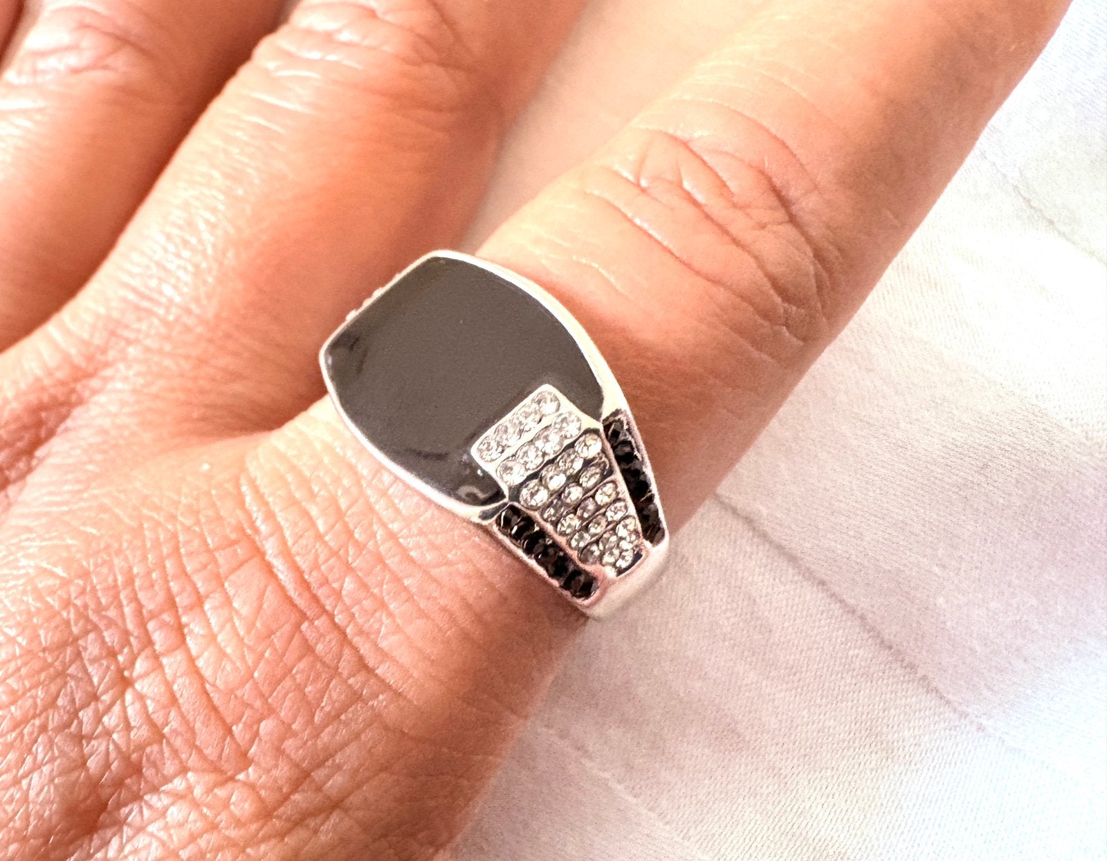 Heren ring stone met zwarte steen AB, Ophalen of Verzenden, Nieuw, 20 of groter, Heer