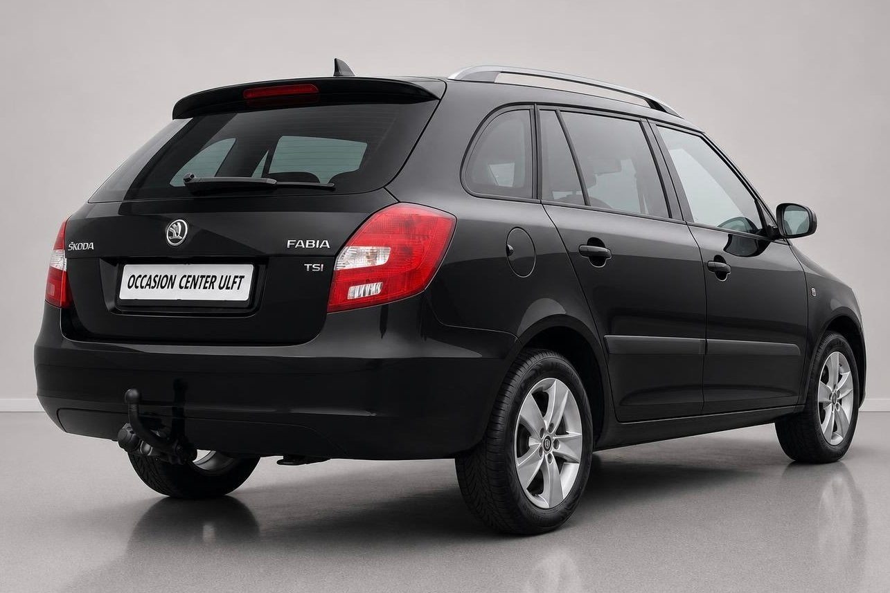 Skoda Fabia Combi CLIMATE CRUISE CONTR / TREKHAAK ..., Auto's, Voorwielaandrijving, Gebruikt, 4 cilinders, Zwart