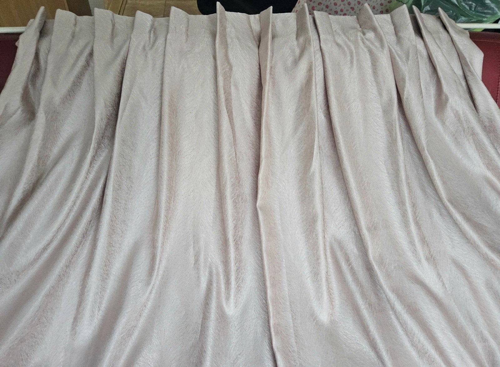 2 Gordijnen van 227 cm hoog en elk 105 cm breed, Ophalen of Verzenden, Gordijn, 227 cm, Plooiafwerking