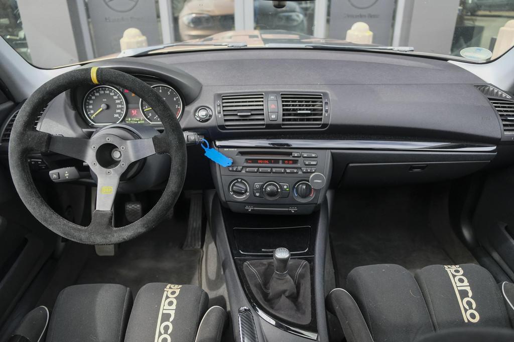 BMW 1-serie 130i 265pk M-sport Cup Trackday Ringtool Trackto, Auto's, 1-Serie, Gebruikt, 2996 cc, 11 km/l