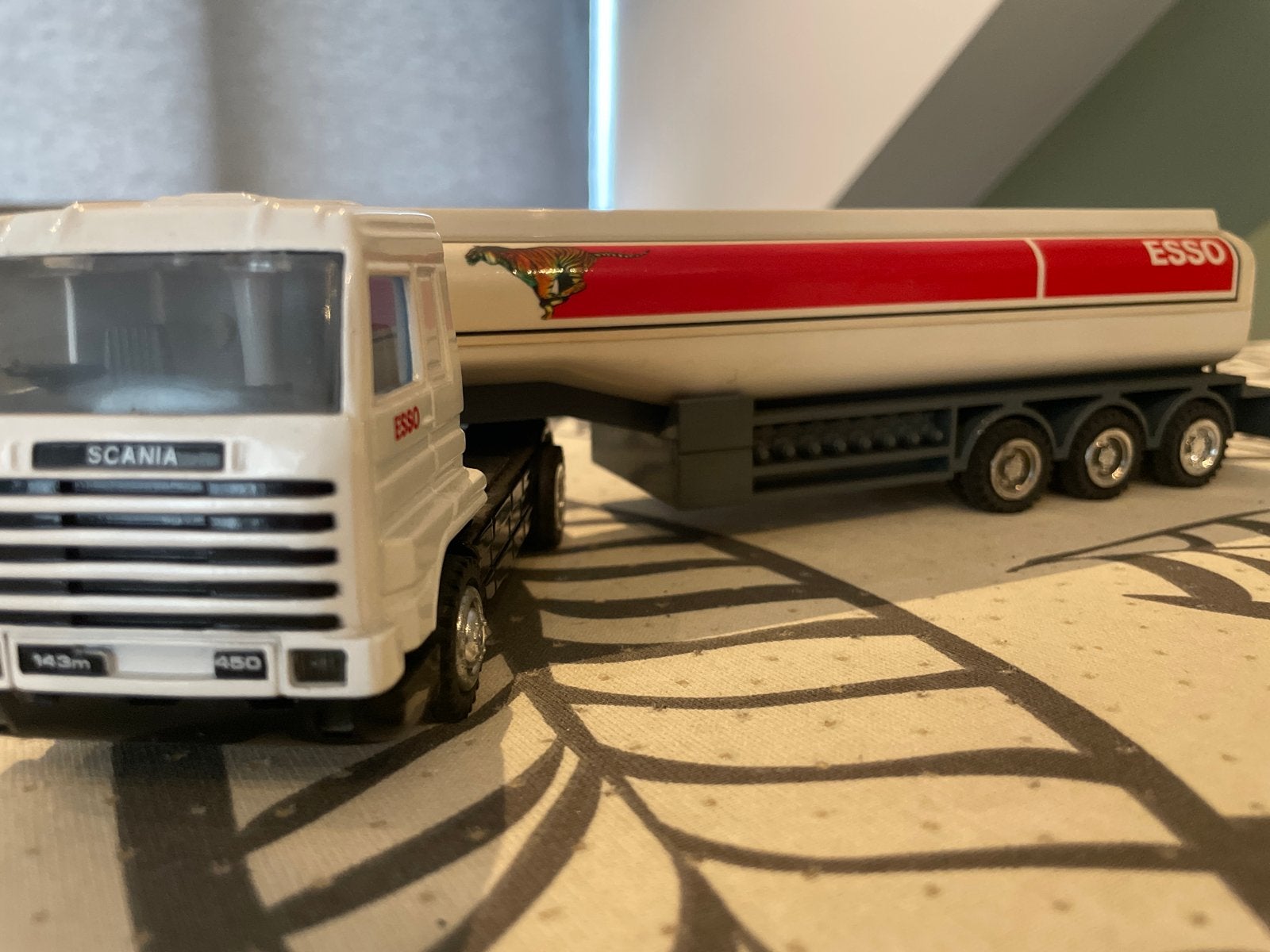 Scania R450 Esso Tankwagen Model, Ophalen of Verzenden, Gebruikt