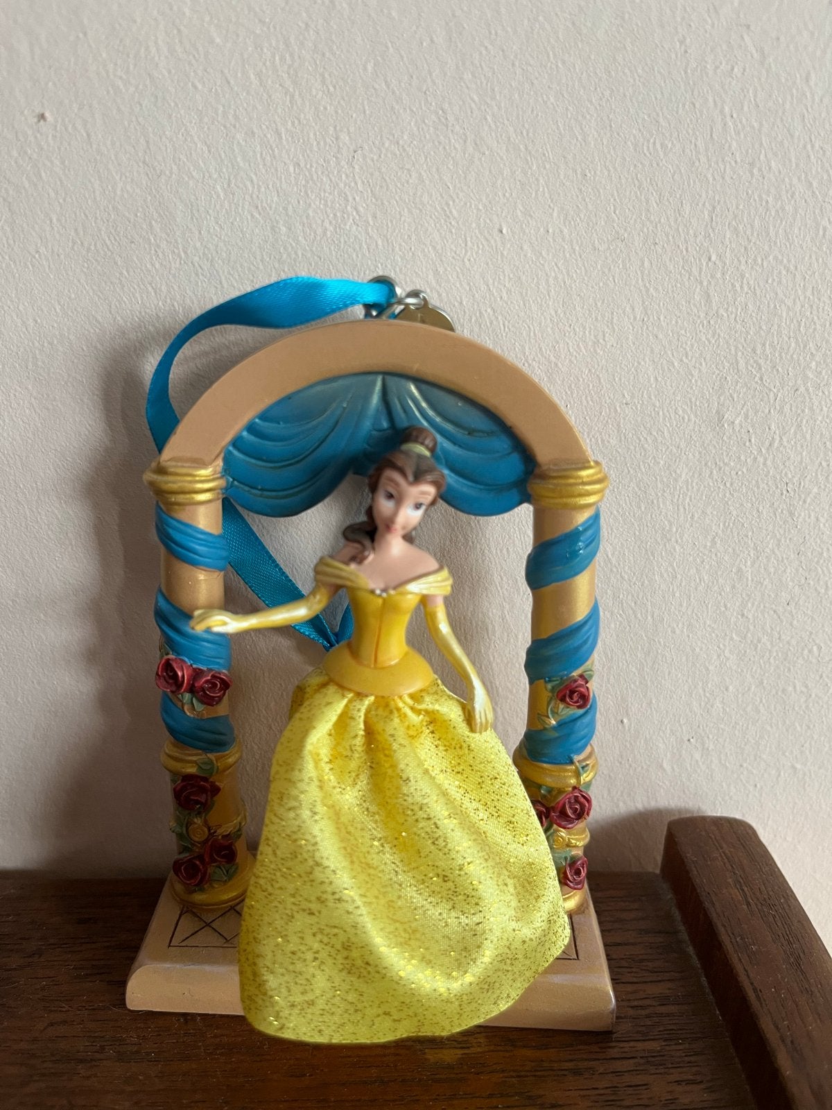 Disney ornament Belle en het Beest 2020, Ophalen of Verzenden, Assepoester of Belle, Zo goed als nieuw, Beeldje of Figuurtje