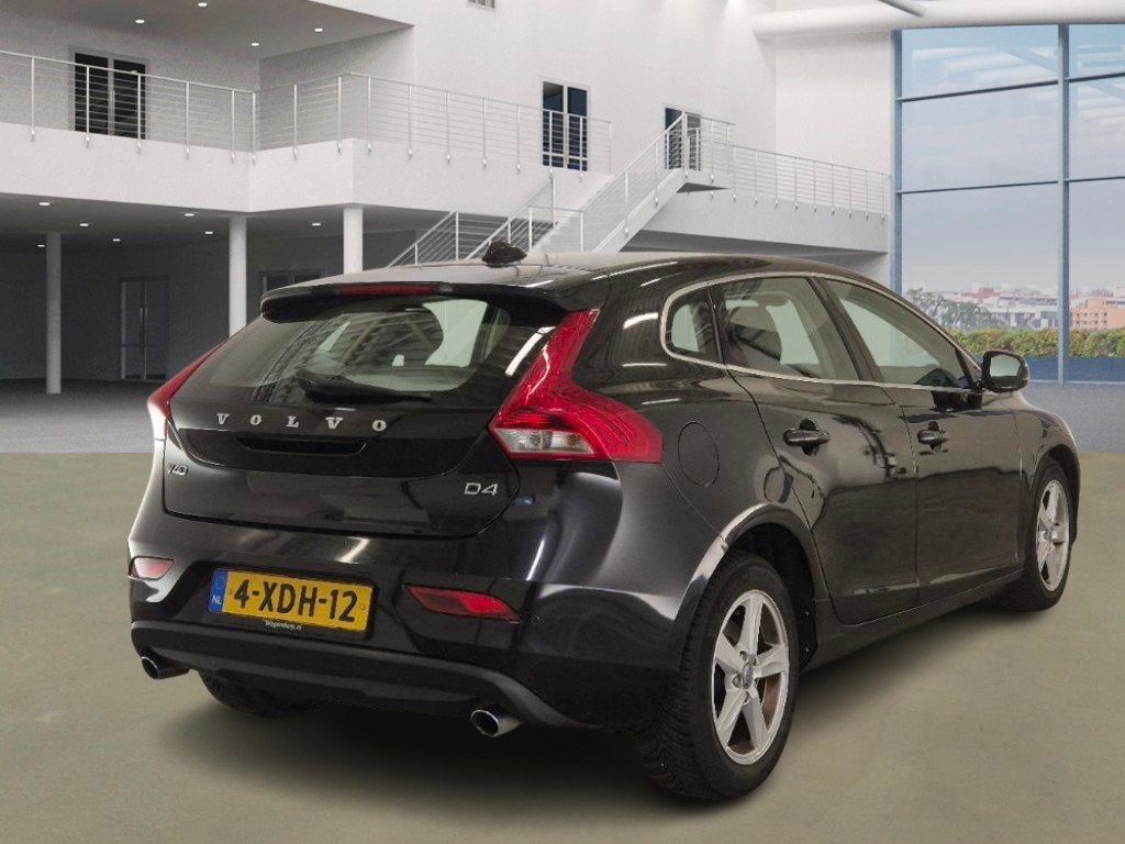Volvo V40 2.0 D4 R-Design Business, Auto's, Volvo, Voorwielaandrijving, Euro 5, Gebruikt, Zwart