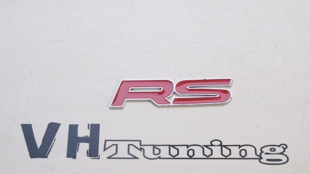 Ford RS 3D logo zelfklevend 9 cm metaal rood, Ophalen of Verzenden