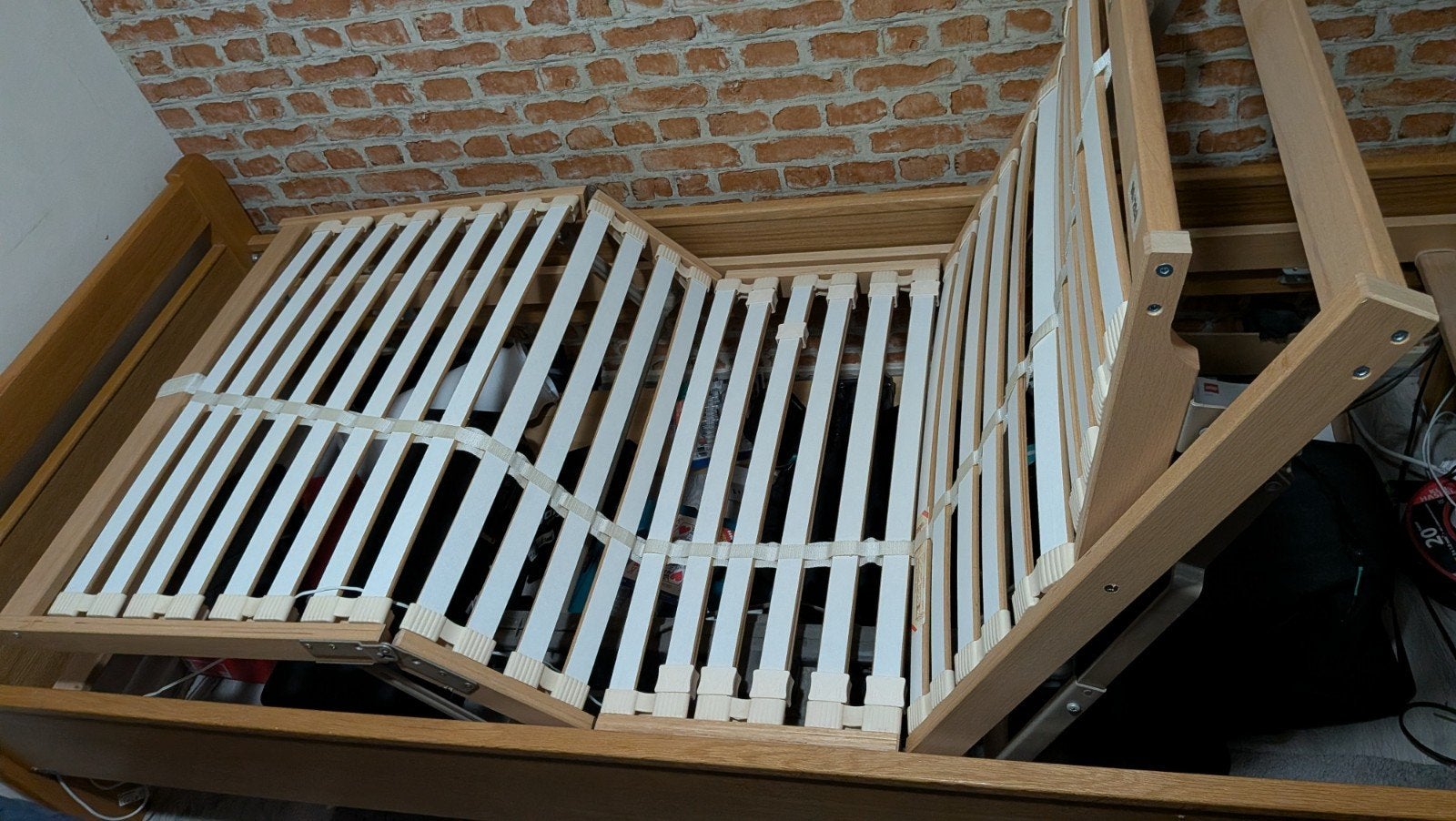 Elektrische Bedbodem 90x200 cm – Verstelbaar + Afstandsbedie, Ophalen, Zo goed als nieuw, Eenpersoons, 90 cm