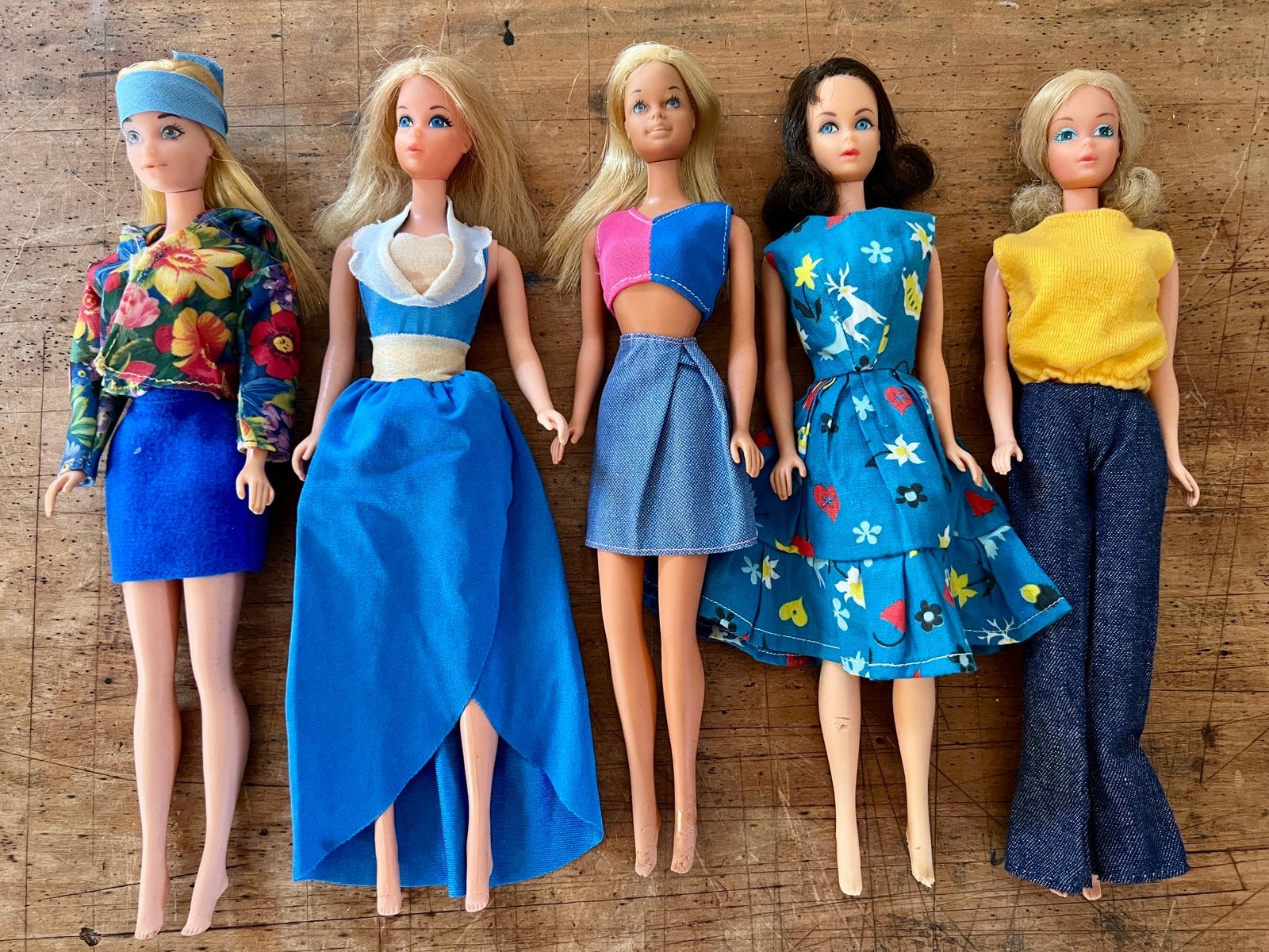 Verzameling van 4 vintage barbies met mankementen, Verzamelen, Ophalen of Verzenden, Gebruikt, Overige typen