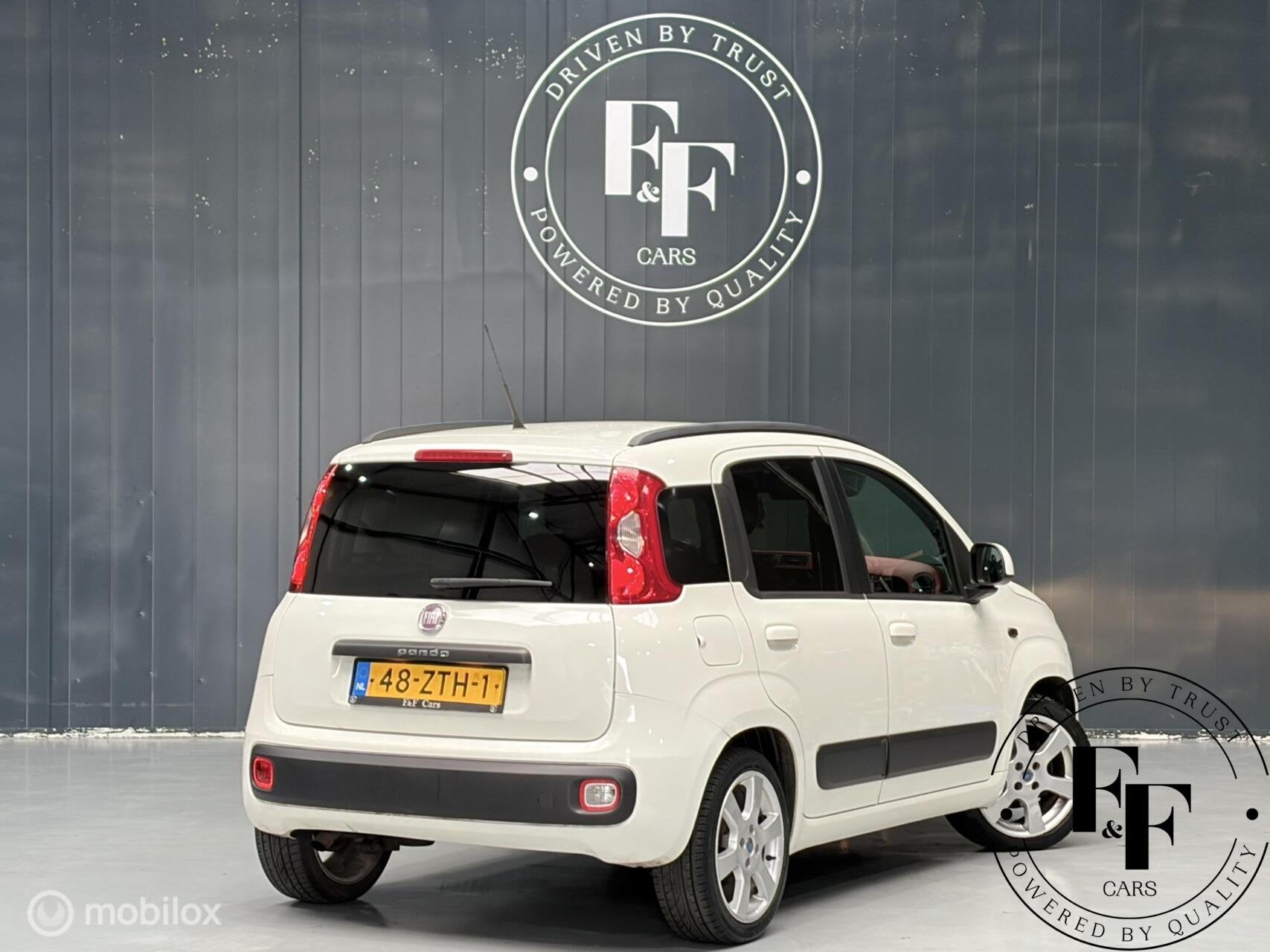 Fiat Panda 0.9 TwinAir Lounge, Auto's, Fiat, Euro 5, Zwart, Panda, Origineel Nederlands