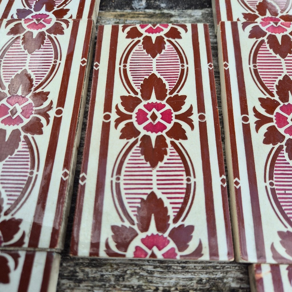 74 antieke randtegels 14.7x7,4 cm plus hoekjes, Ophalen