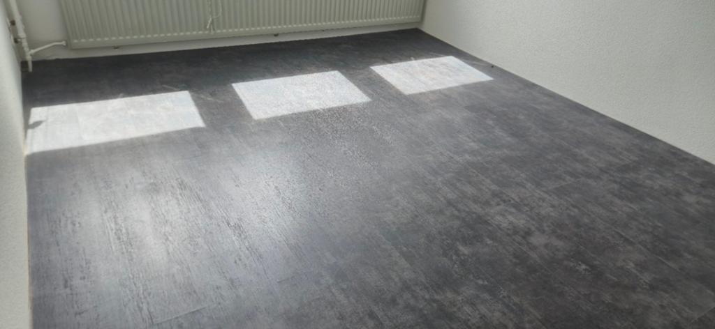 Laminaat zwart 40m2, Ophalen of Verzenden