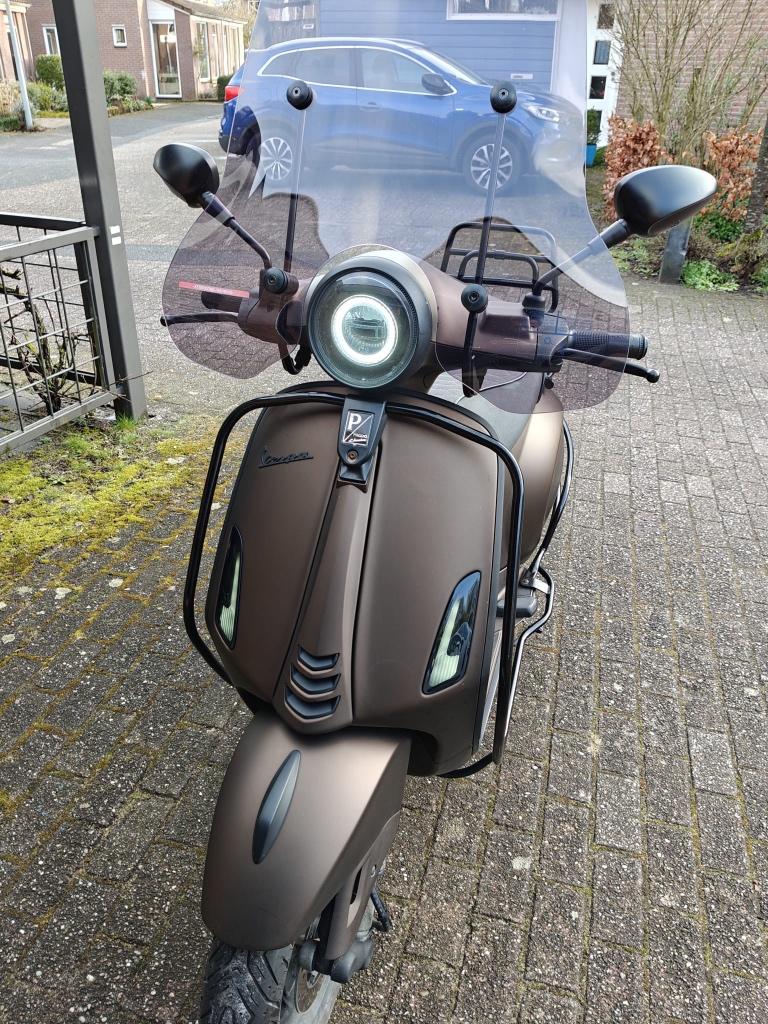 Vespa Primavera Marrakech Bruin MOET WEG, Ophalen, Overige modellen, Maximaal 45 km/u, Zo goed als nieuw