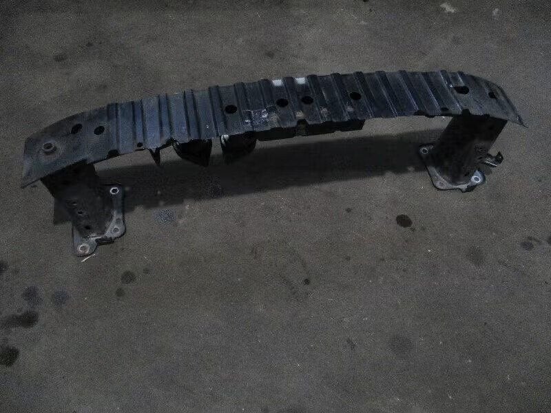 BUMPERBALK VOOR Ford Focus 2 (8v41-s10492-aa), Auto-onderdelen, Gebruikt, Ophalen of Verzenden, Henry-Ford-Straße 1 50735 Köln, DE