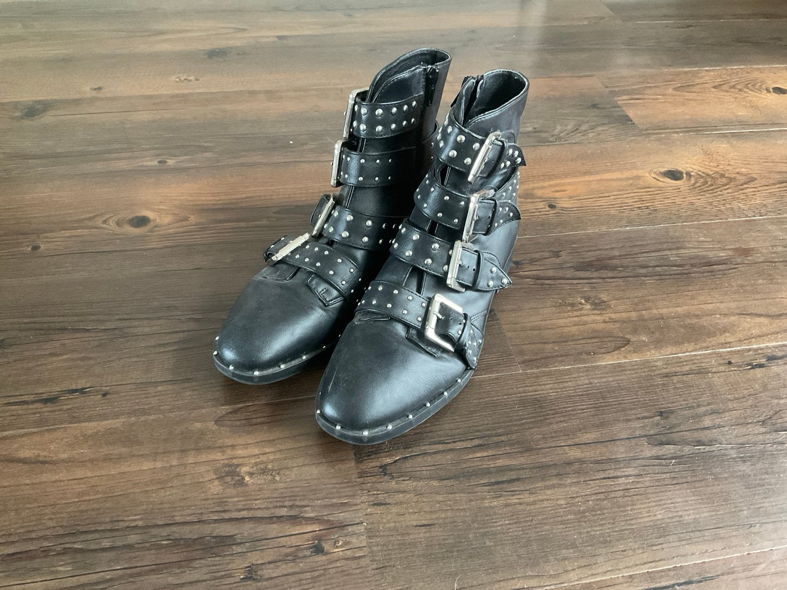 Zwarte biker boots met gespen en studs maat 39, Zwart, Lage of Enkellaarzen, Ophalen of Verzenden, Zo goed als nieuw