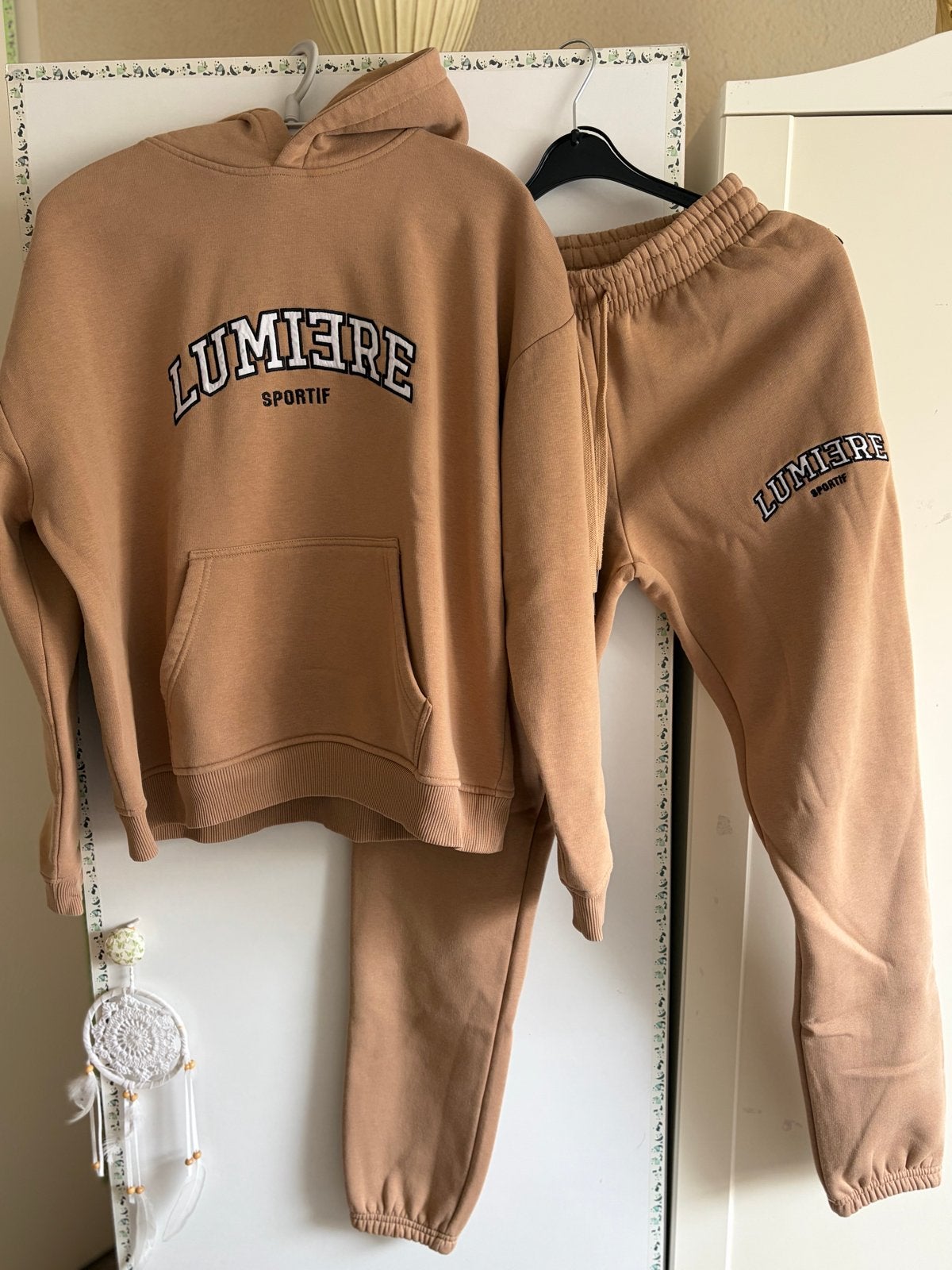 Lumi3re/ Lumiere Sportif Mocca  Hoodie&Joggingbroek - Maat S, Ophalen of Verzenden, Zo goed als nieuw, Maat 46 (S) of kleiner