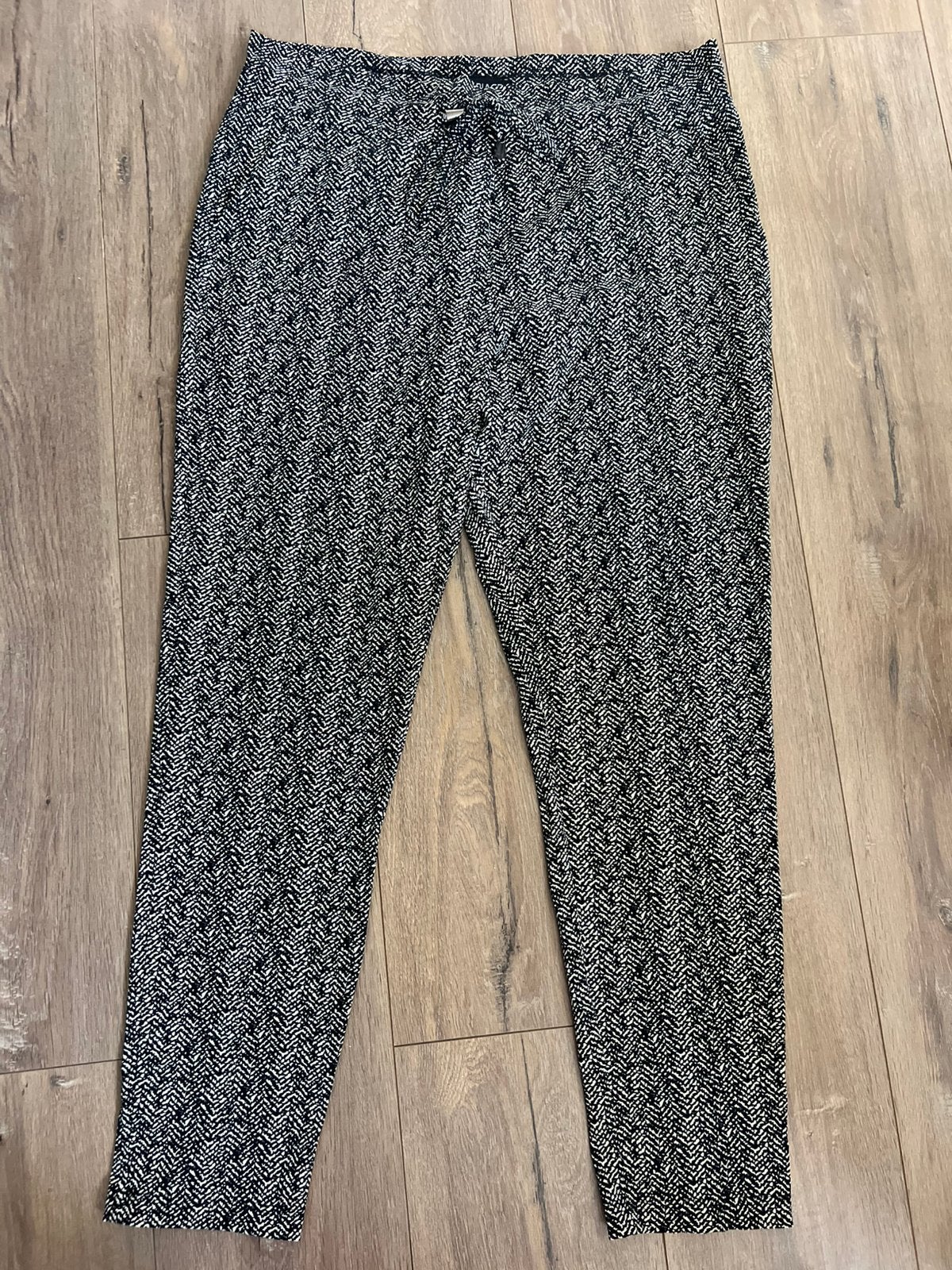Mi piace travelstof broek zwart creme nieuwstaat XXL, Kleding | Dames, Broeken en Pantalons, Zwart, Maat 46/48 (XL) of groter