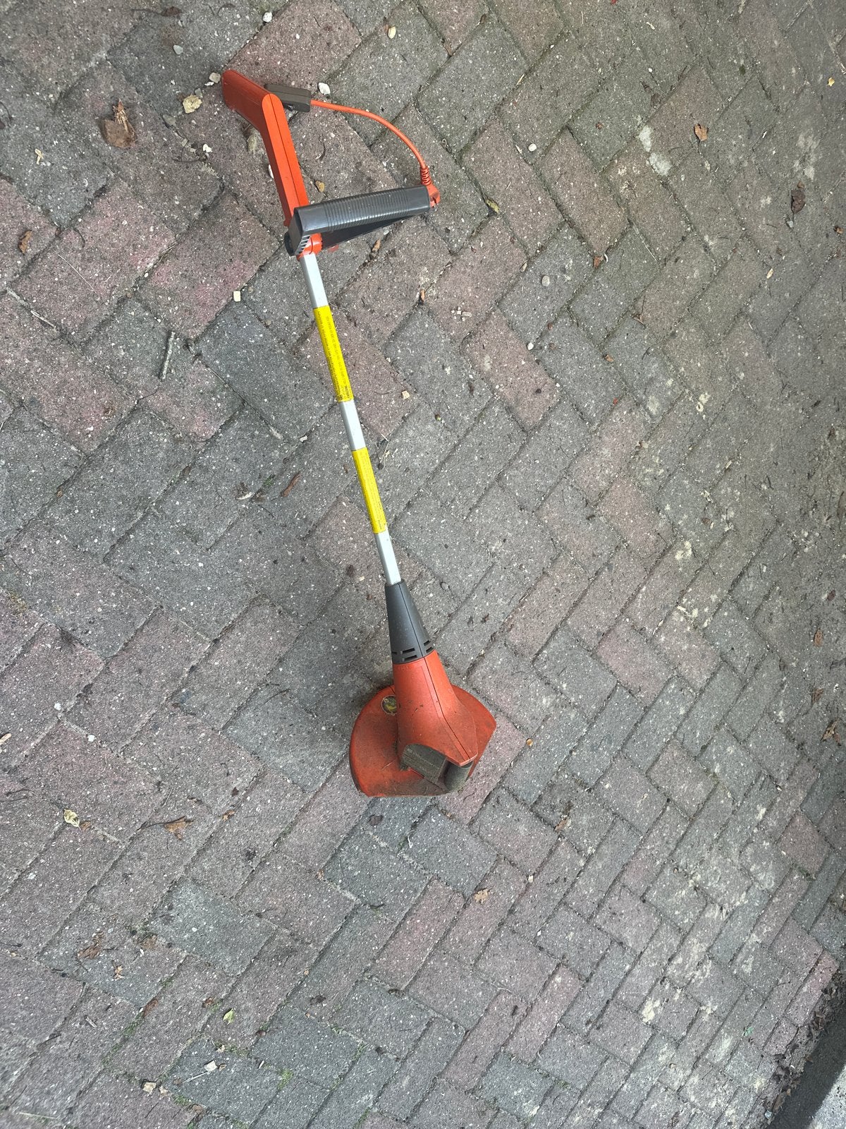 Husqvarna Grastrimmer - Elektrisch, 350W, Tuin en Terras, Ophalen, Gebruikt, 30 tot 50 cm, Elektrisch