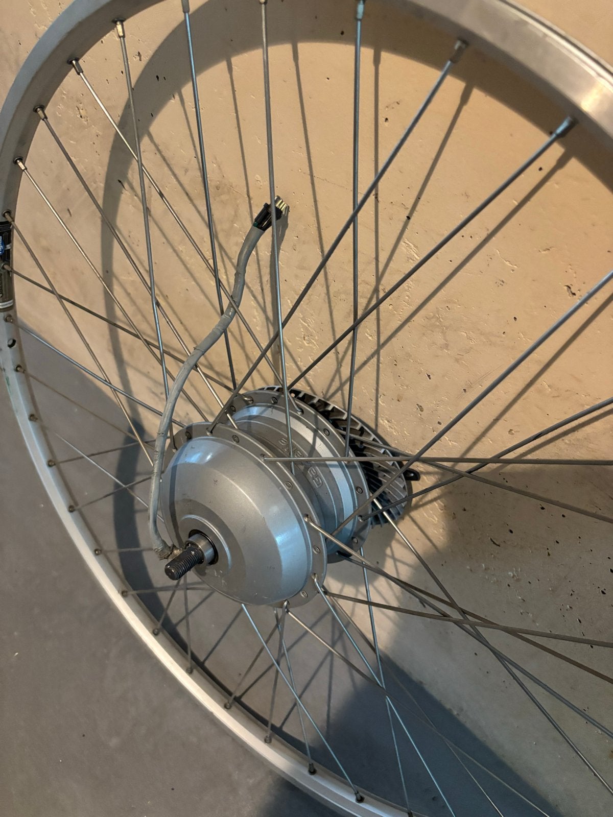 Voorwiel met motor voor elektrische fiets, Gebruikt, Aluminium, Ophalen, Elektrische fiets
