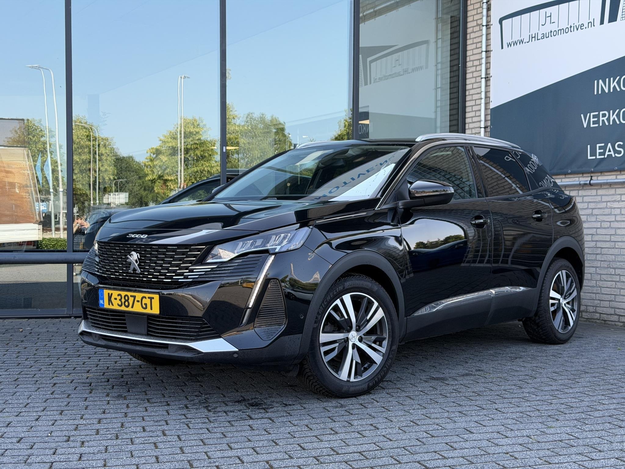 Peugeot 3008 1.2 Allure*130PK*ECC*CRUISE*NAVI*CAM*CARPLAY*, Auto's, Voorwielaandrijving, Gebruikt, 1199 cc, Leder en Stof