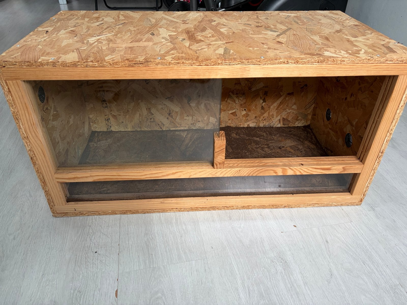 TE KOOP houte terrarium met glasplaat, Ophalen