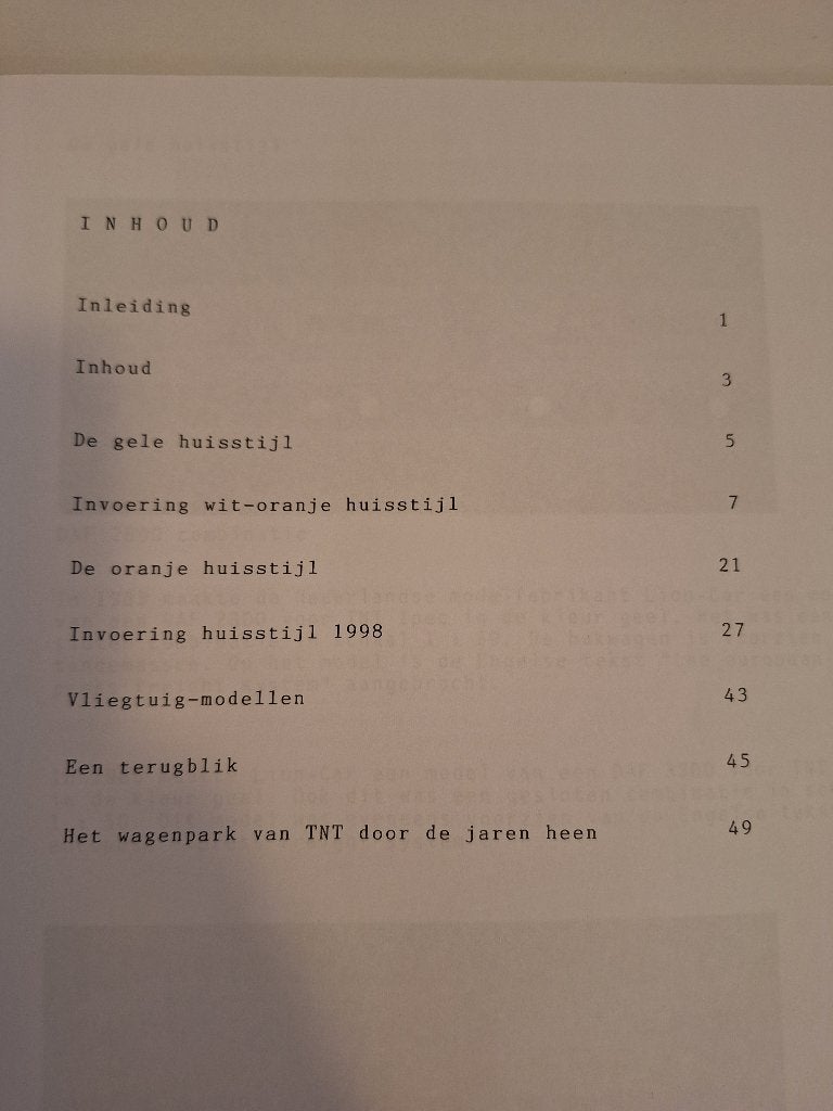 TNT in model (boekwerkje TNT schaalmodellen), Ophalen of Verzenden, Gebruikt, Overige typen