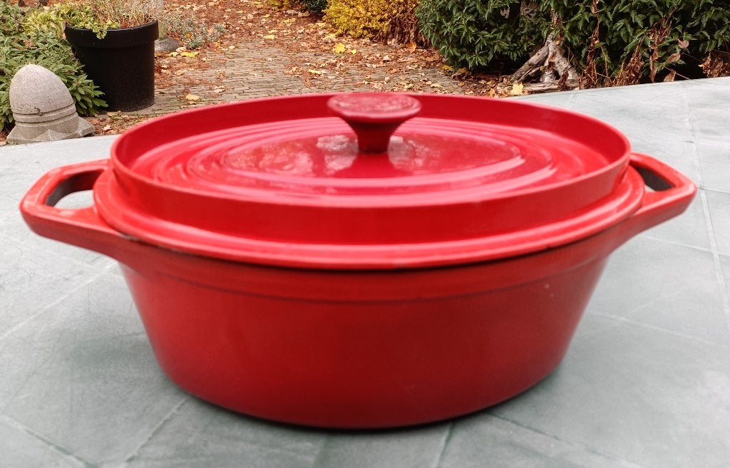 INVICTA vintage doufeu rood gietijzeren braadpan ovaal 29 cm, Ophalen of Verzenden, Zo goed als nieuw, Met handvatten, Overige merken