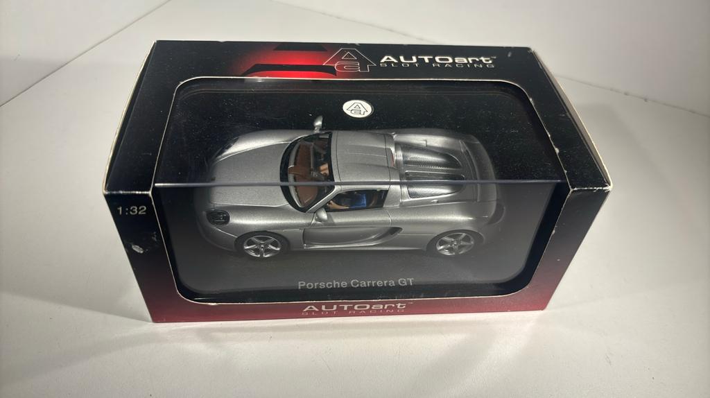 Porsche carrera gt autoart 1.32, Hobby en Vrije tijd, Modelauto's | 1:32, Overige merken, Auto, Ophalen of Verzenden, A