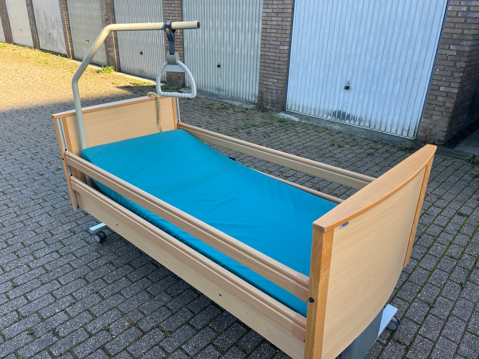 Elektrisch bedienbaar hoog laag bed seniorenbed, Ophalen, Gebruikt, 90 cm, Eenpersoons
