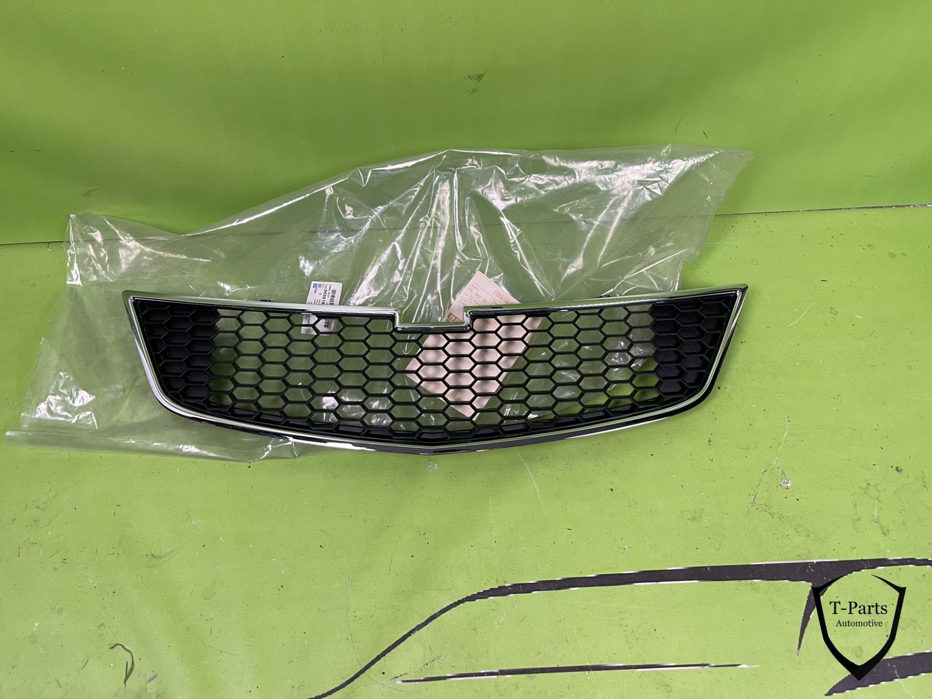 chevrolet spark grille rooster voorbumper bumper 95961829