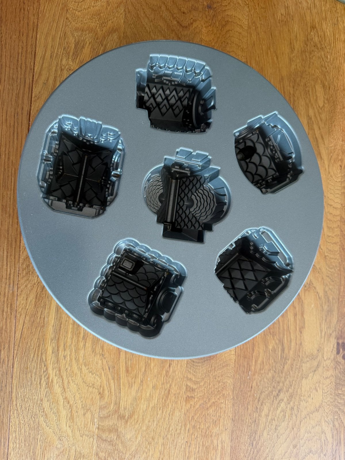 Nordic Ware bakvorm huisjes - Nieuwstaat, Zilver, Ophalen of Verzenden, Zo goed als nieuw, Metaal