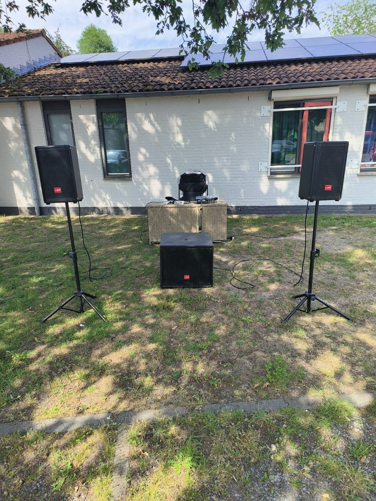 LEM is helemaal compleet DJ apparatuur 900W wel op hallen, Ophalen of Verzenden, Zo goed als nieuw, Dj-set, Overige merken