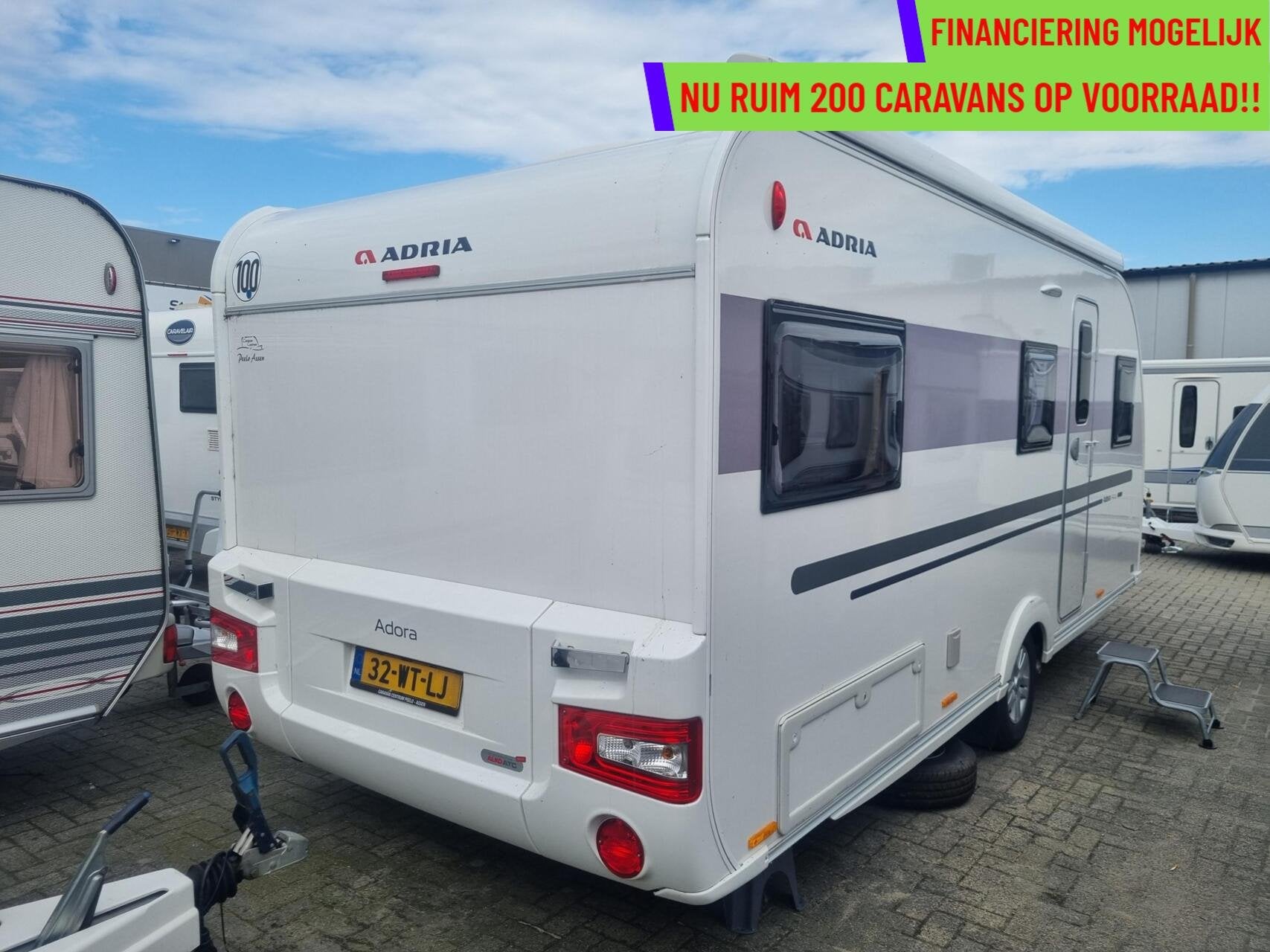 Adria ADORA 542 UL ENKELE BEDDEN + E&P + MOVER + CASS LUIFEL, Rondzit, Hordeur, 7 tot 8 meter, Bedrijf