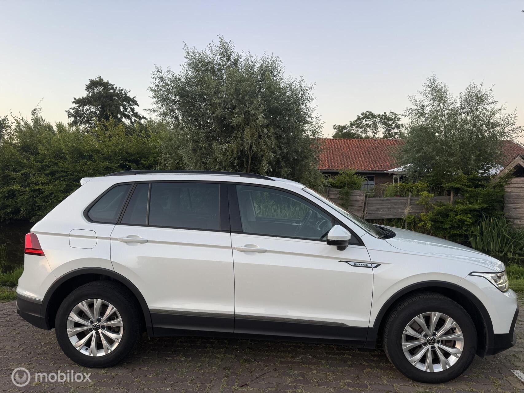 Volkswagen Tiguan 1.4 TSI eHybrid PHEV Life | ACC | Camera, Auto's, 1716 kg, Gebruikt, 4 cilinders, Met garantie (alle)
