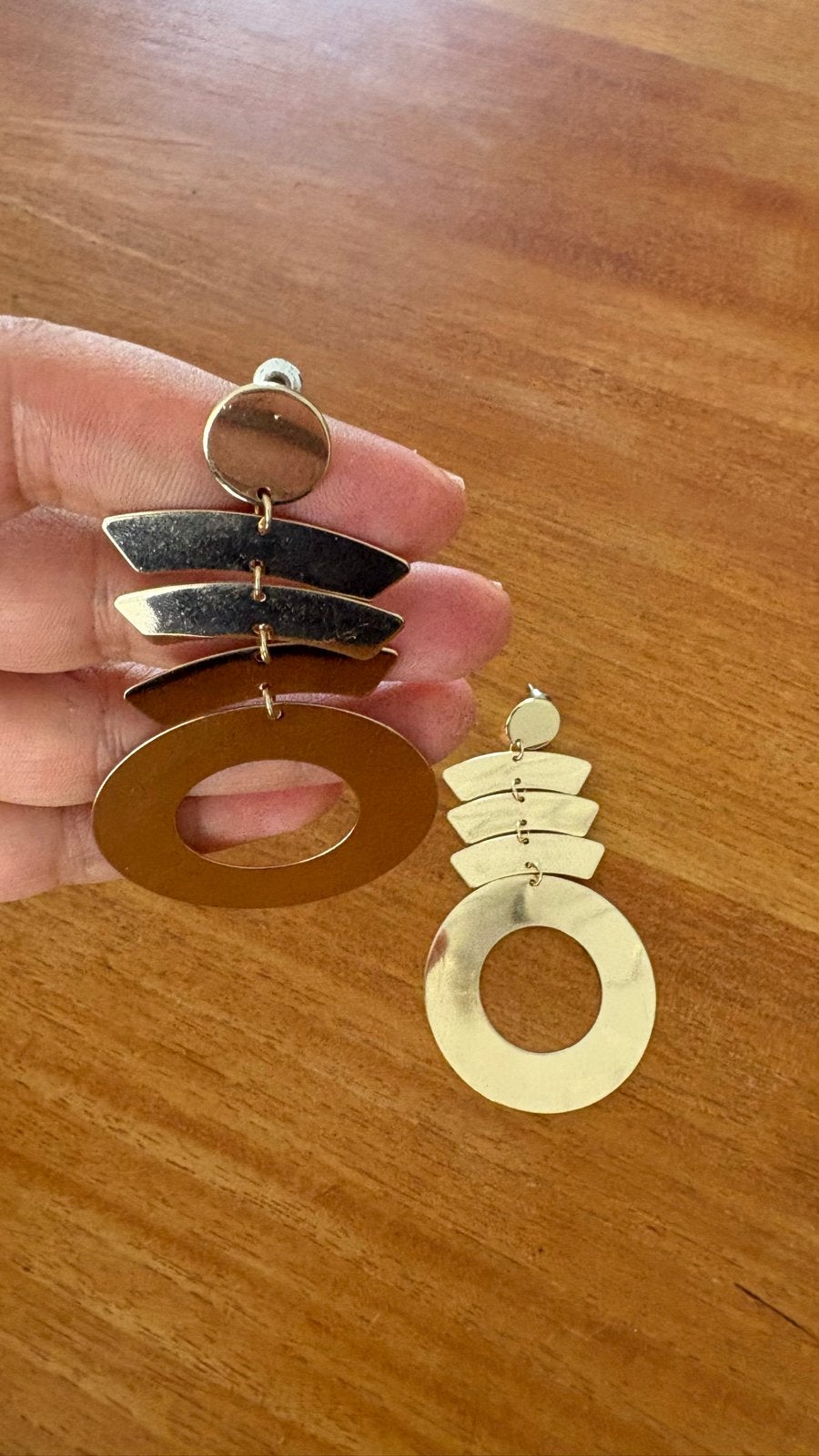 Prachtige gouden anti-allergische oorbellen van Sohi, Verzenden, Nieuw, Goud, Hangers