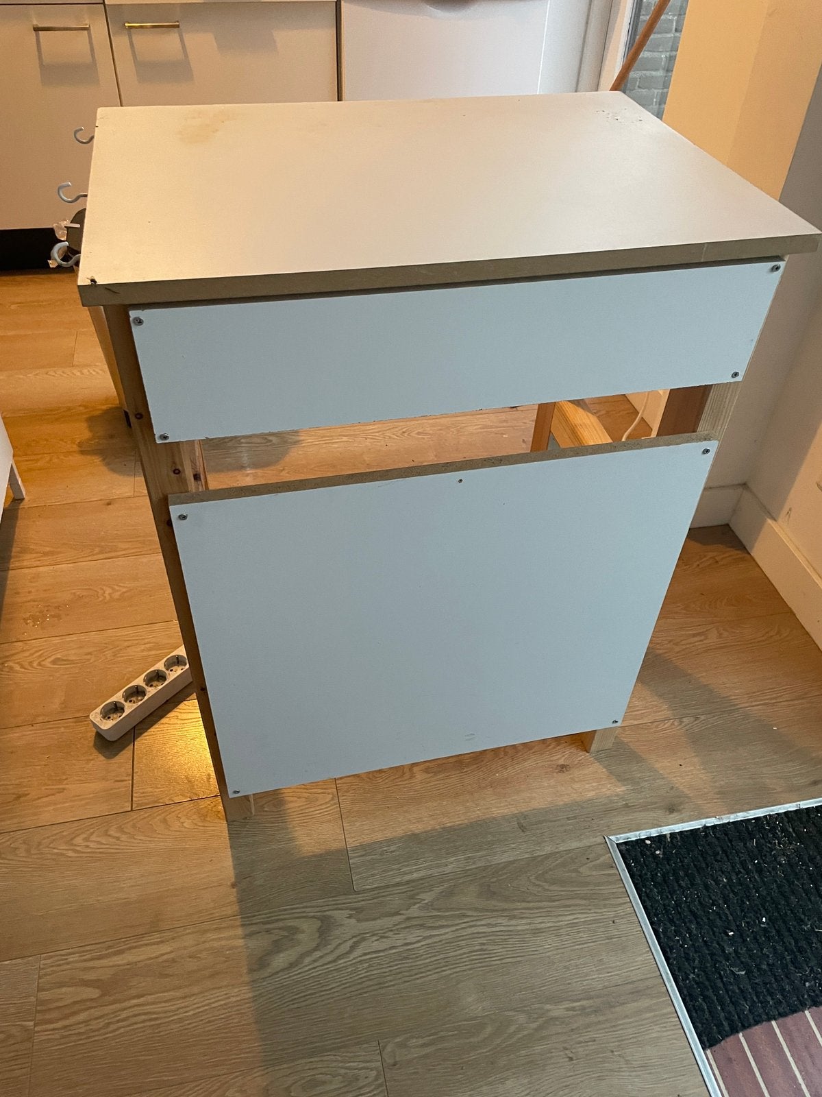 Gratis af te halen: keukenkasr/-eiland 47x67x87(H), Ophalen, Zo goed als nieuw, 65 cm of meer, 70 cm of meer