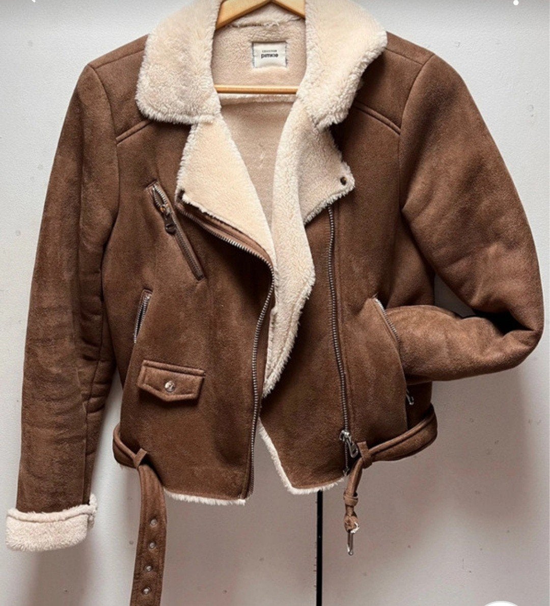 korte winterjas met imitatie bont, weinig gedragen., Ophalen of Verzenden, Zo goed als nieuw, Maat 36 (S), Bruin