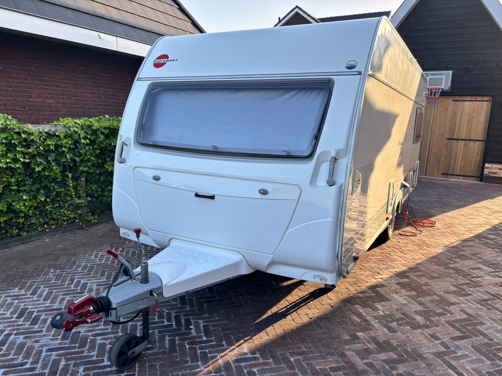 Burstner Ventana 465 TS 2004 inclusief inboedel en mover, Caravans en Kamperen, Caravans, Rondzit, Luifel, Particulier, Bürstner